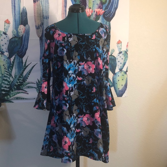 S JustFab floral flowy dress - Picture 1 of 2